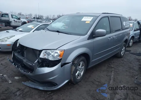 2013 Dodge Grand Caravan Sxt z USA, uszkodzony, nr VIN 2C4RDGCG5DR549931